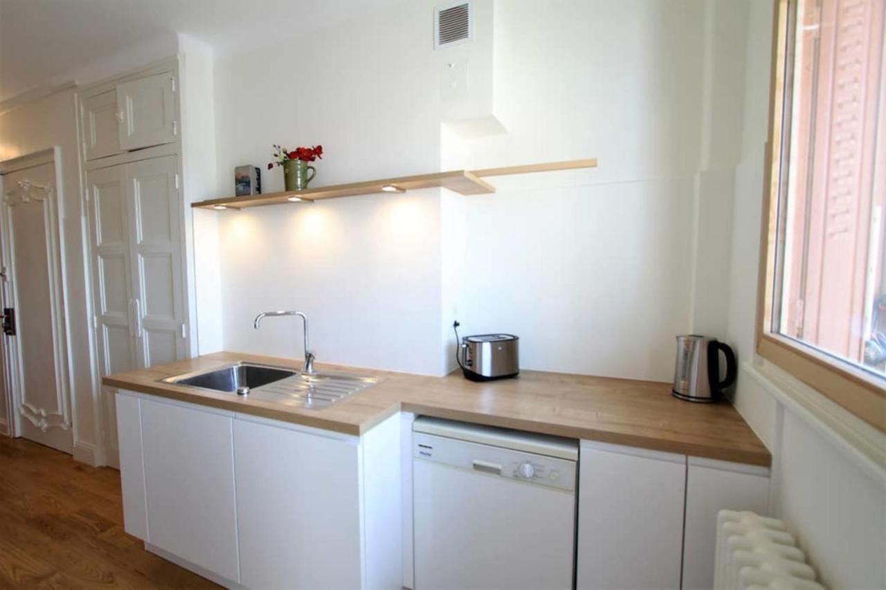Large 5 Rooms With Garage In The City Center อานซี ภายนอก รูปภาพ