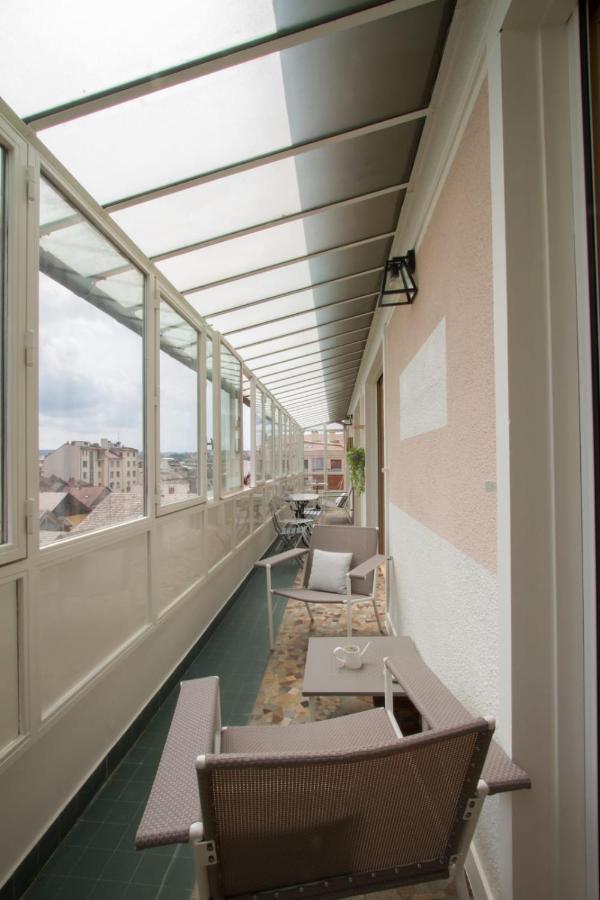 Large 5 Rooms With Garage In The City Center อานซี ภายนอก รูปภาพ